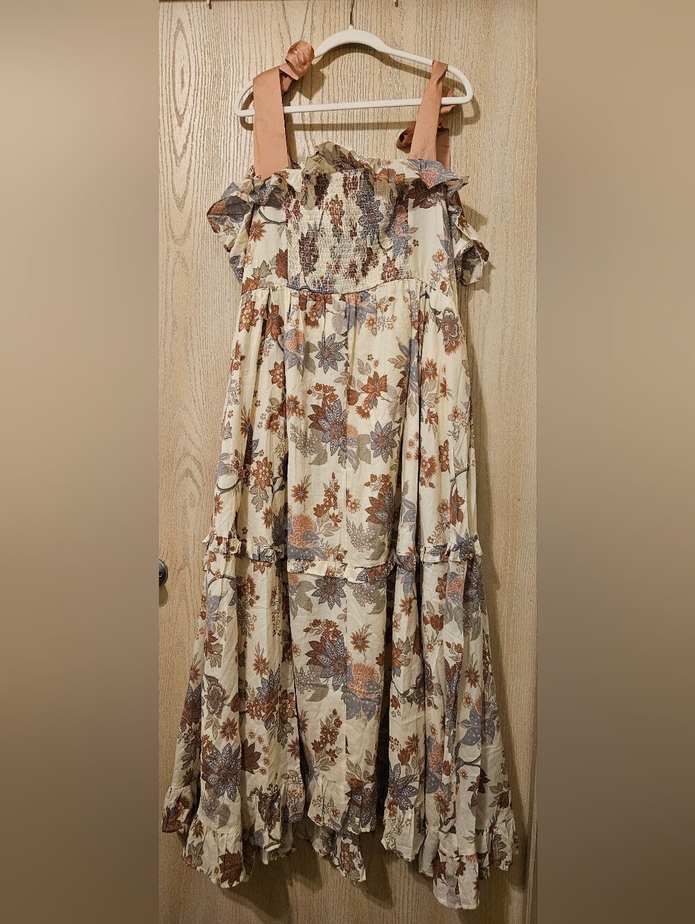 Floral Off-Shoulder Maxi Dress in Cream - Picture 4 of 4